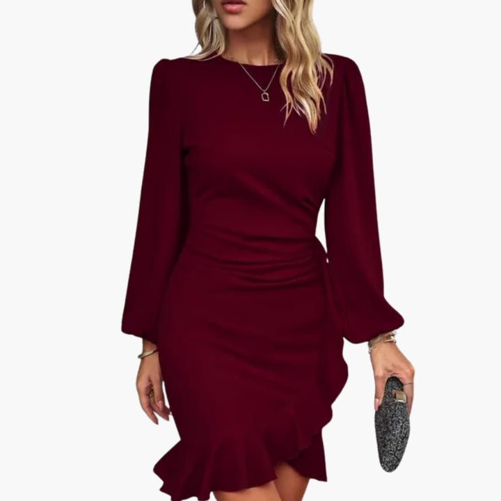 Kort volangklänning för dam med långa ärmar och elegant stil