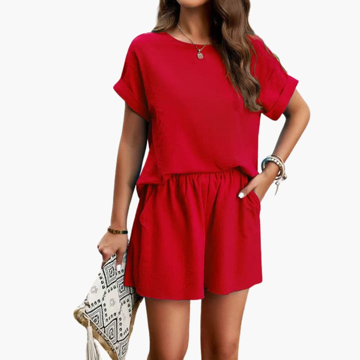 Röd sommarjumpsuit för kvinnor i lätt material med rund halsringning