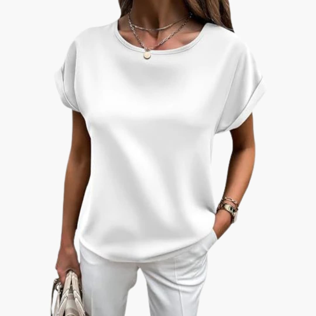Vit damt-shirt med satinfinish och korta ärmar