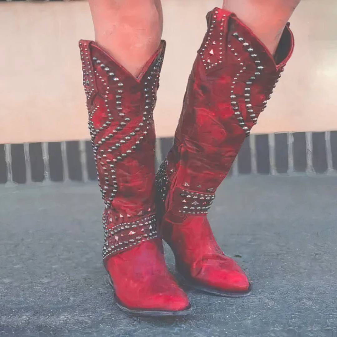 Röda Western cowboy boots för dam med dekorativa nitar