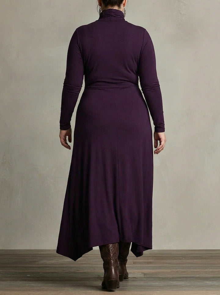 Damklänning Alba Elegant Maxiklänning i lila färg bakifrån