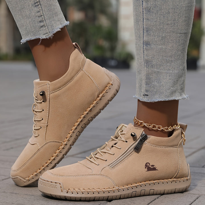 Moderna och bekväma sneakers med fokus på fotvård och ergonomi