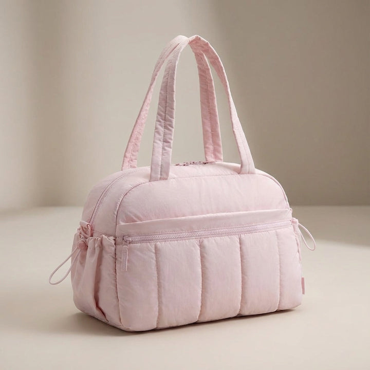 Kompakt Aerelle reseduffelväska. Hopfällbar design för enkel förvaring, idealisk som extra bagage.