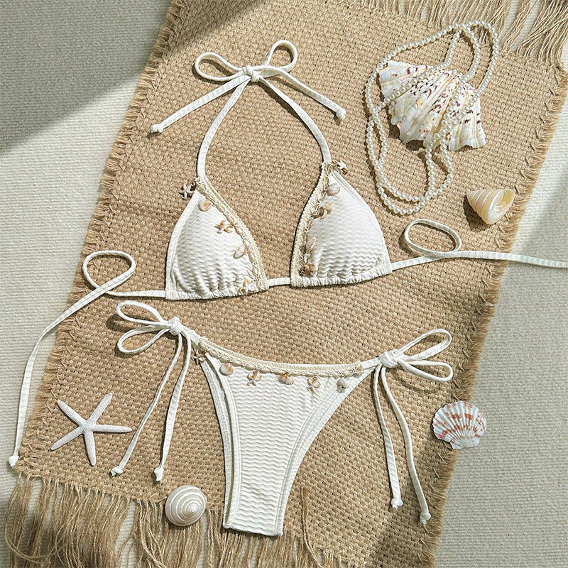 Justerbar triangelbikini i aprikos för dam, ger perfekt passform & bekvämlighet på semestern.