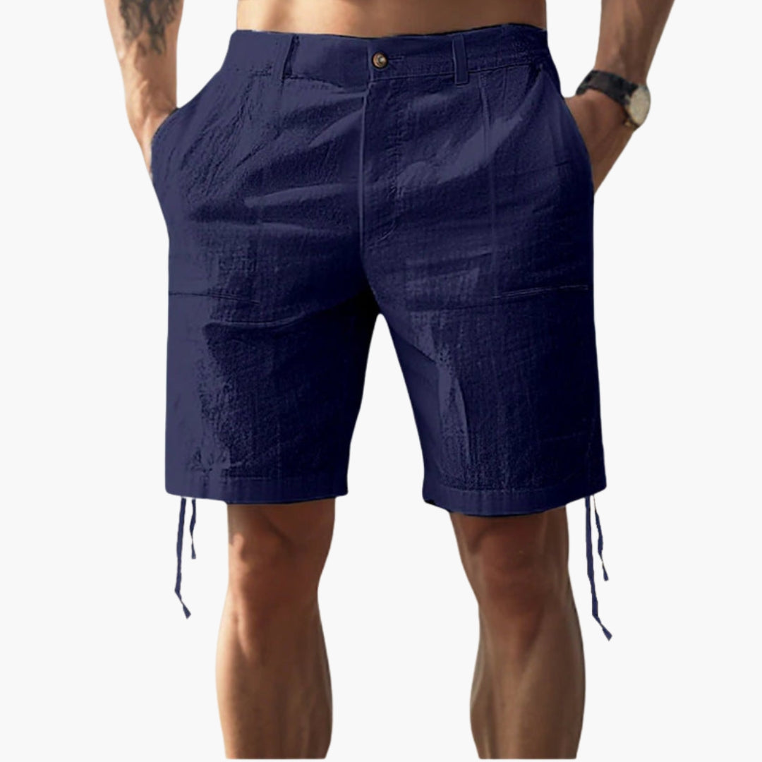 Blå herrshorts, knälånga. Sommarshorts med dragkedja, bälteshällor & sidofickor för en bekväm vardagsstil.