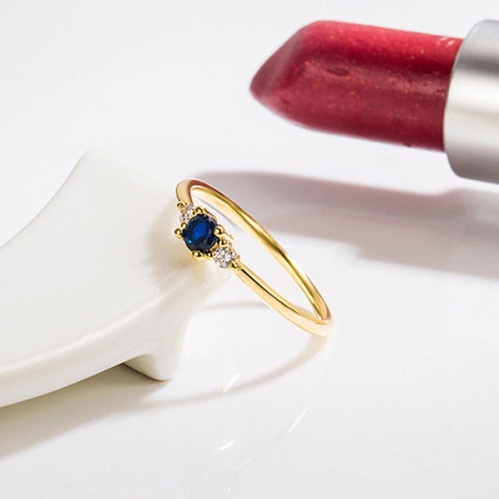 Art Déco-ring i koppar för män och kvinnor, elegant vitguld och gyllene nyanser, tidlös design, accessoar.