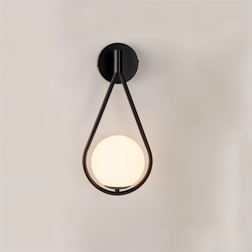 ArtLoop vägglampa. Droppformad design, LED. Skapar modern atmosfär i hemmet.