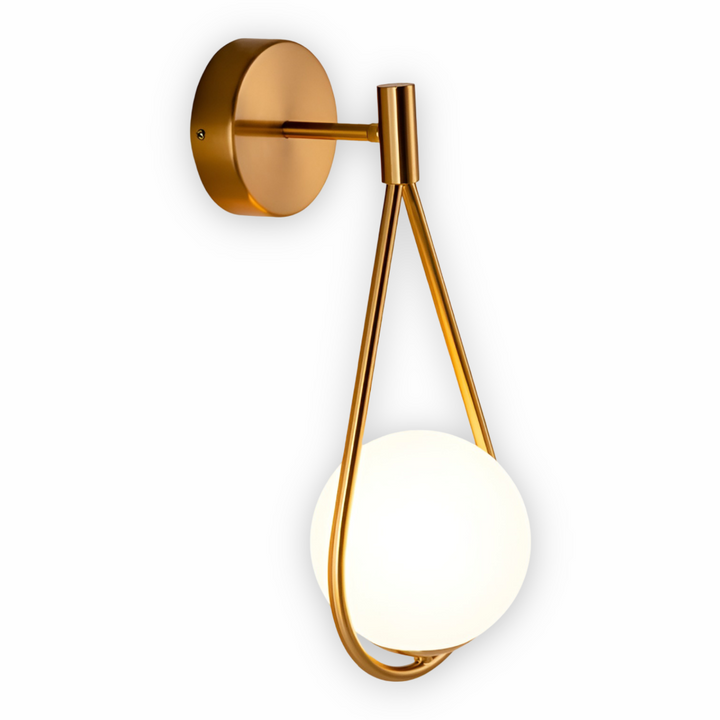 Elegant ArtLoop vägglampa med skandinavisk droppdesign. Förstärker modern inredning.