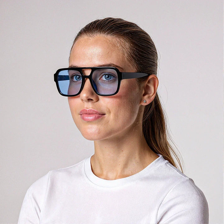 Elegant solglasögon-accessoar för soliga dagar, närbild