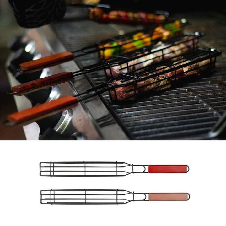 "Återanvändbar kabob-grillkorg av stål med trähandtag och unik design för enkel grillning av kött och grönsaker."