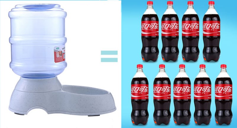 Automatisk fodermatare med timerfunktion för kontrollerad utfodring av hundar. Smart hundtillbehör.