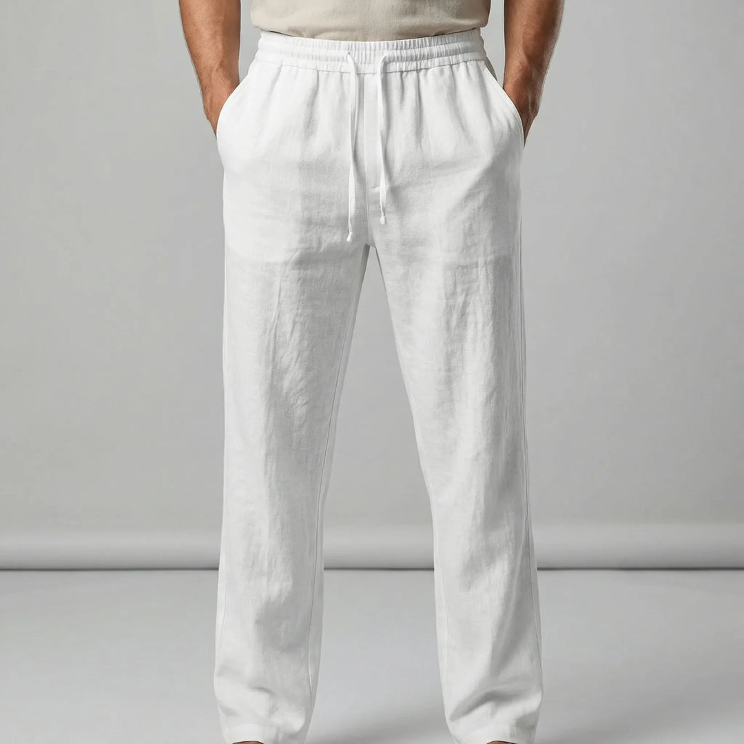 Bekväma vida herrbyxor i ljusblått. Smart casual stil för en avslappnad men ändå stilren look.