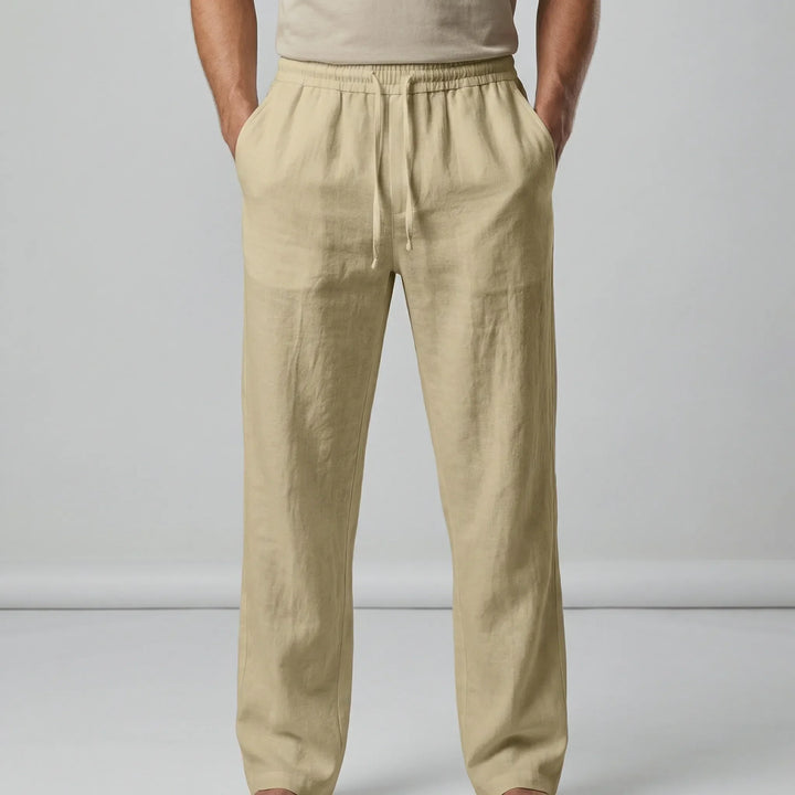Stilrena avslappnade herrbyxor, smart casual. Bekväma vida byxor för vår/sommar och herrkläder.