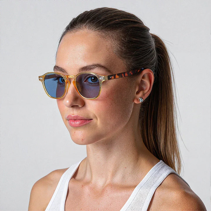 Unisex solglasögon med UV-skydd i trendig design framifrån