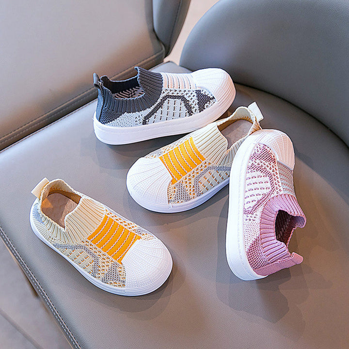 "Barn slip-on sneakers i mesh, halkfria och stretchiga, lätt andningsbart tyg, elastisk öppning, flera färger"