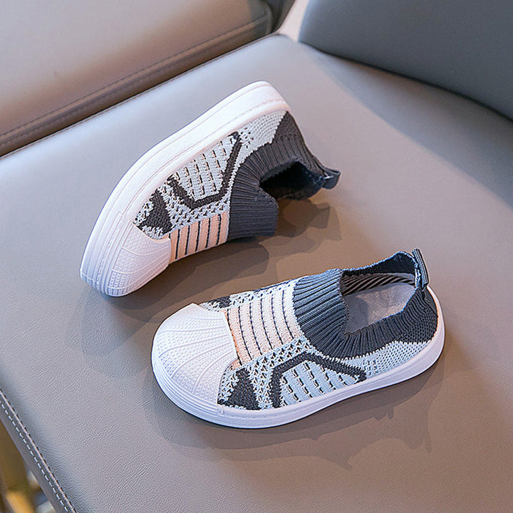 "Barn slip-on sneakers i mesh, halkfria och stretchiga, lätt andningsbart tyg, elastisk öppning, flera färger"