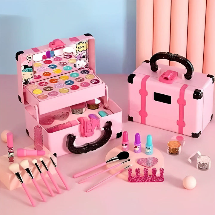 "Barnsminkset i lekhusform med färgglada sminkprodukter, perfekt för kreativa barn. Säker och rolig lek för unga fashionister