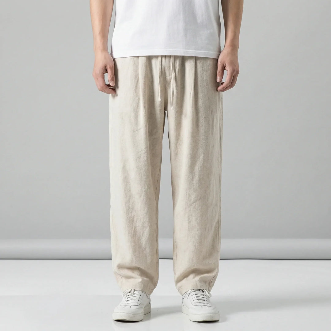 Xavier baggybyxor för herr i beige, rymliga och bekväma. Mångsidiga casual byxor med ledig passform för vardagsbruk.