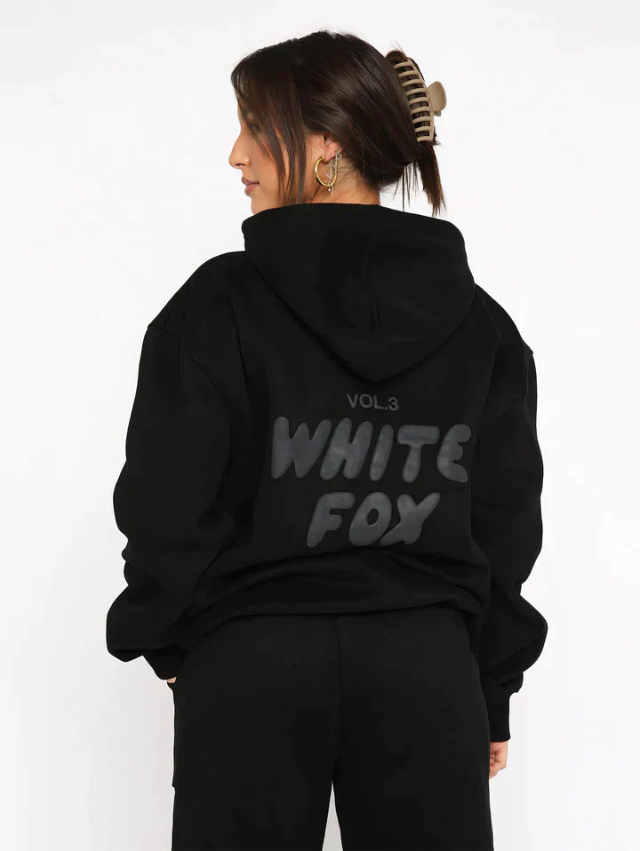 Elise dam hoodie pullover för yoga & gym. Bekväma sportkläder i stilren design för en aktiv höstlivsstil.