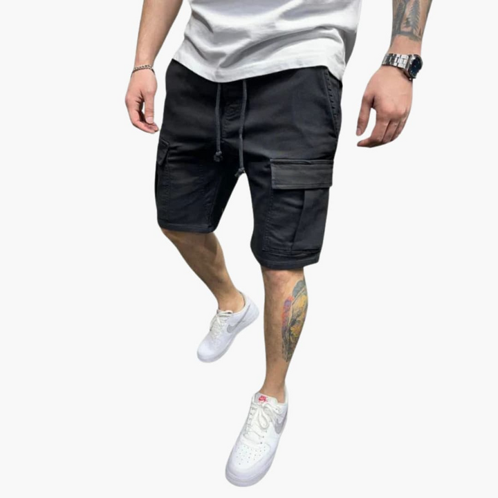 Bekväma herr-cargoshorts med dragsko och rymliga fickor, idealiska för sommar och fritidsaktiviteter.