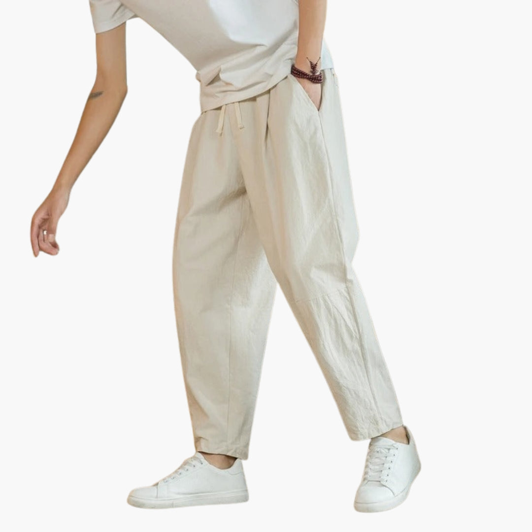 Bekväma herr sommarbyxor, lös passform, praktiska fickor. Perfekt för casual fritidsstil.