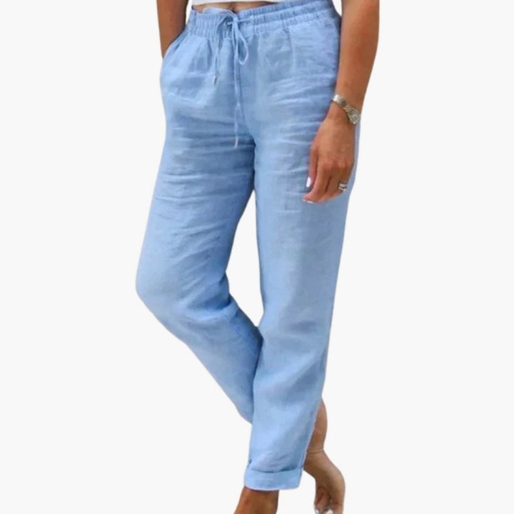 Luftiga sommarbyxor för dam, pull-on modell med dragsko, idealiska som strandkläder eller semesterbyxor.