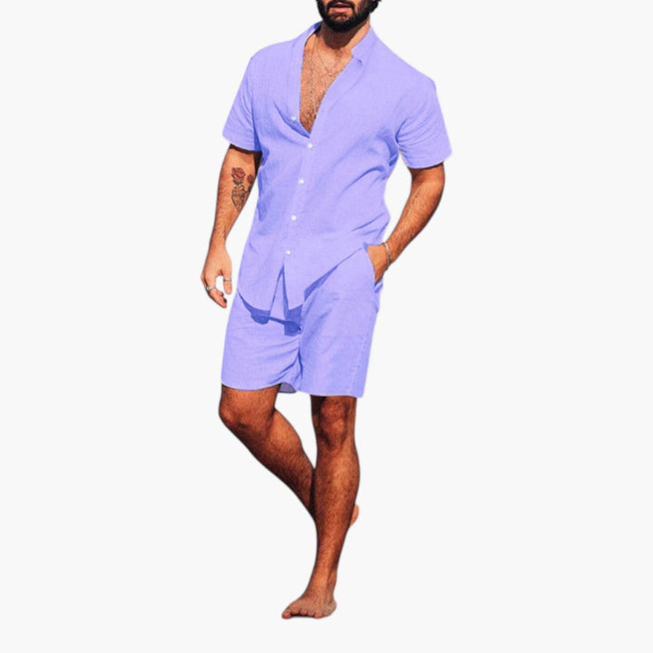 Bekvämt herrset med kortärmad skjorta & shorts i rosa, perfekt för sommar, fritid och en avslappnad stil.