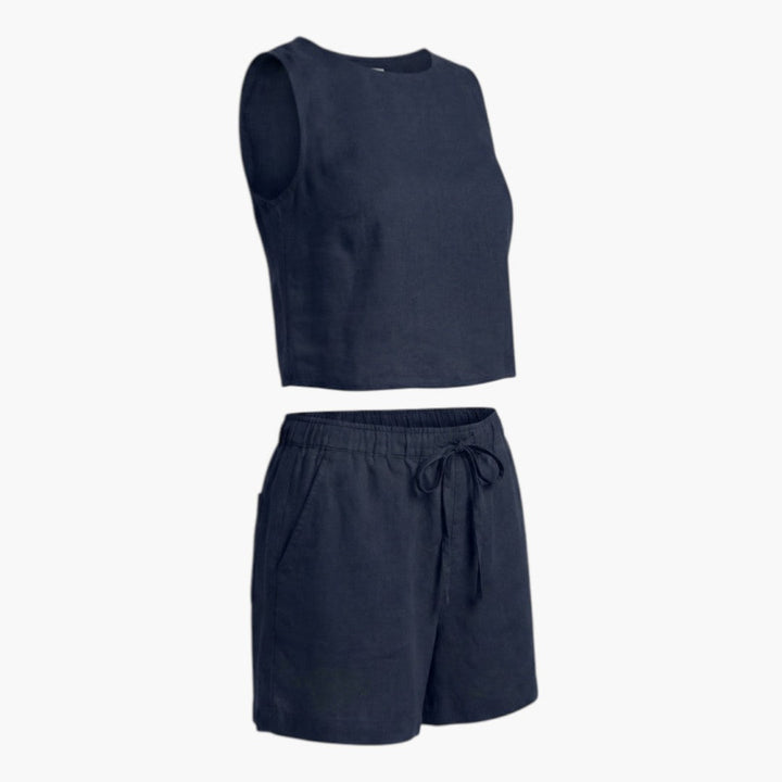 Komplett damset med ärmlös topp och shorts. Perfekt tvådelat sommarset för avkoppling och vardag.