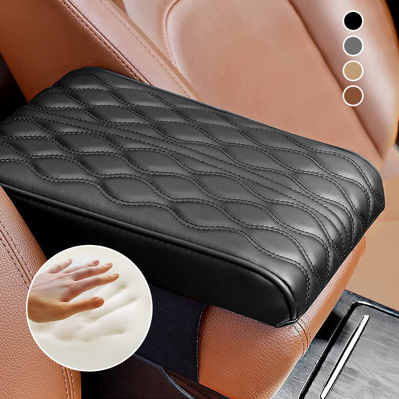 Bilens armstödslåda i memory foam i elegant svart mikrofiberläder, stilrent designad för komfort och skydd mot smuts och slitning