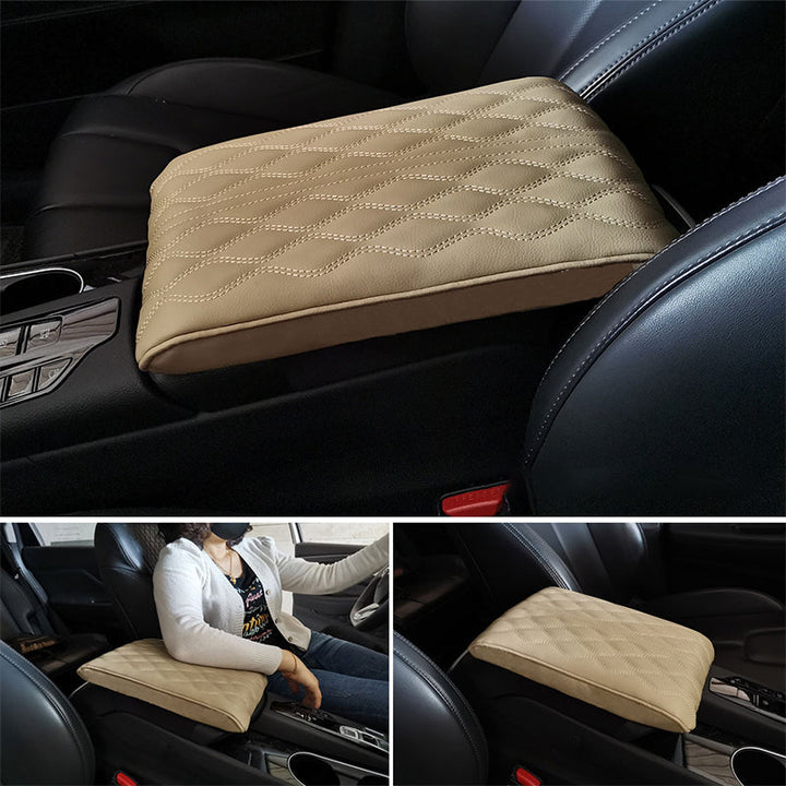 Bilens armstödslåda i memory foam i elegant svart mikrofiberläder, stilrent designad för komfort och skydd mot smuts och slitning