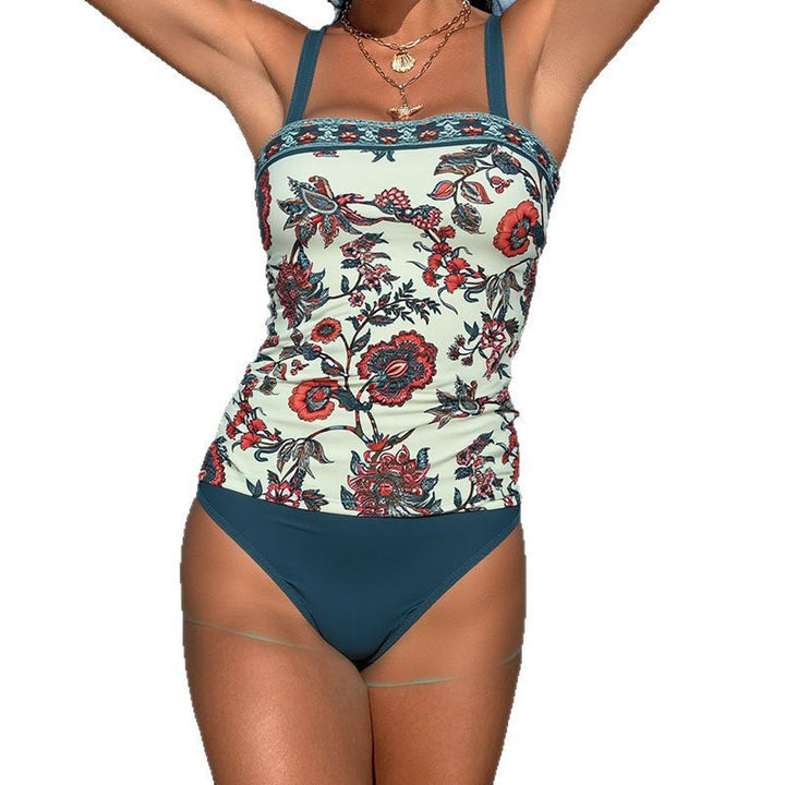 Damtankini med somrigt blommönster, justerbara axelband och bekväm passform för soliga dagar.
