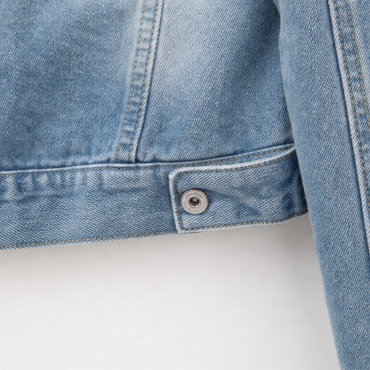 Kort denimjacka med huva för damer, modern och lättburen design