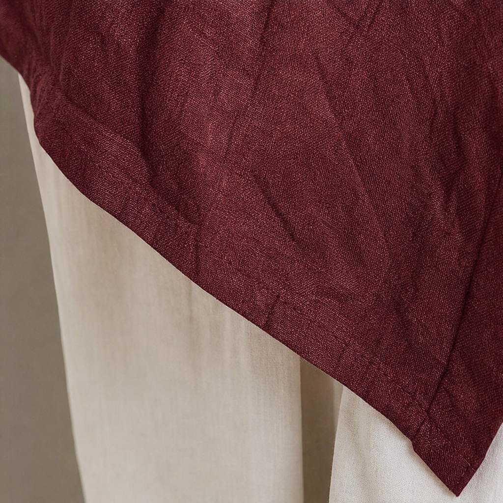 Vardaglig damkläder topp med asymmetrisk fåll och fina detaljer
