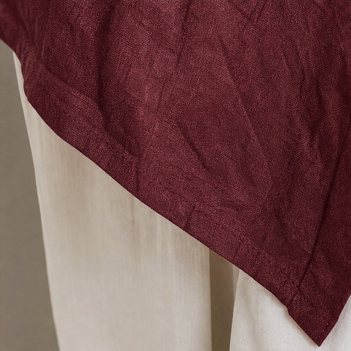 Vardaglig damkläder topp med asymmetrisk fåll och fina detaljer