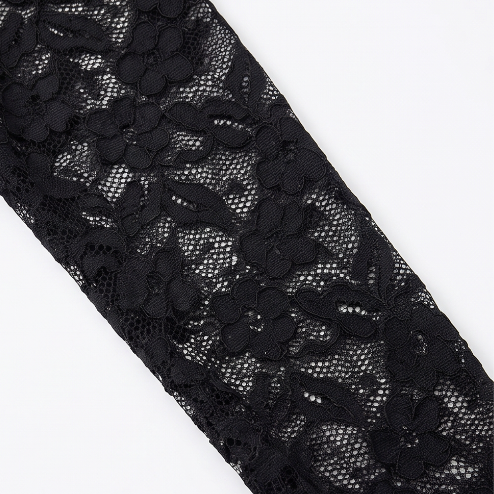 Snygg ribbad damtopp i trendig modell med v-ringad stil