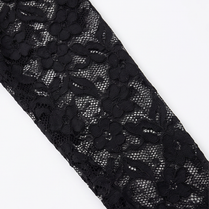 Snygg ribbad damtopp i trendig modell med v-ringad stil