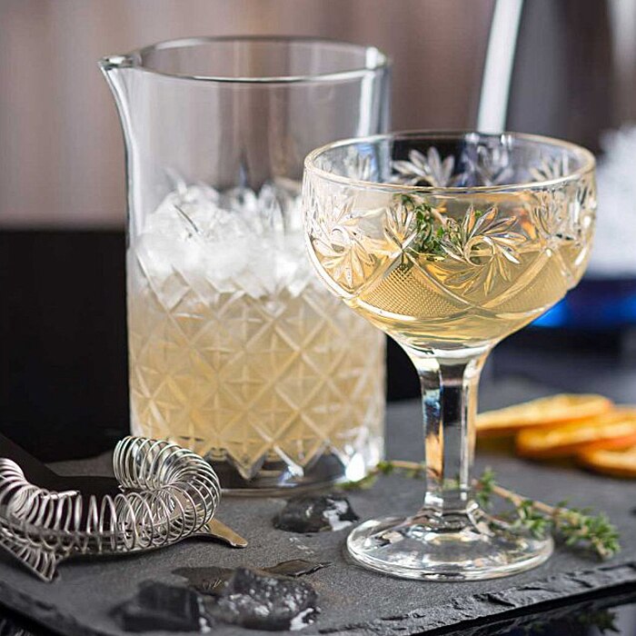 Exklusivt cocktailset i presentförpackning med alla nödvändiga barverktyg