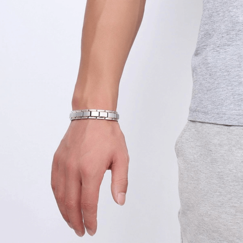 CoreFlex magnetarmband i rostfritt stål. Unisex design för balans, hälsa och välbefinnande.