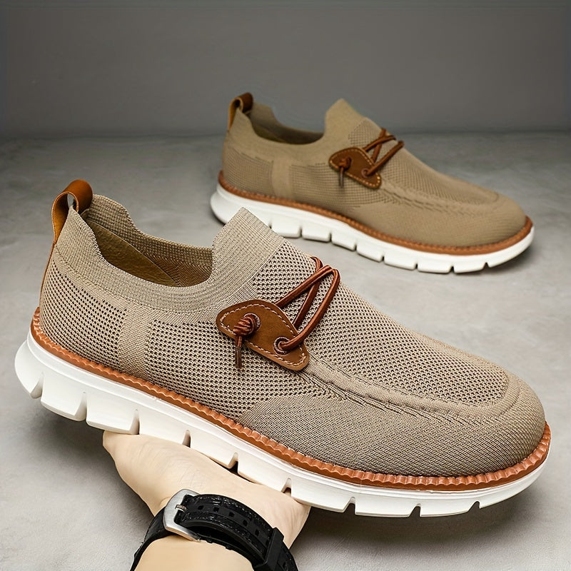 Grå slip-on sportskor för herrar i modern och stilren design