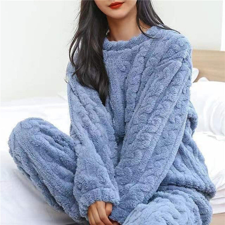 Dam pyjamas med långa ärmar, bekvämt set för höst och vintermys. Skön loungewear för avkoppling.