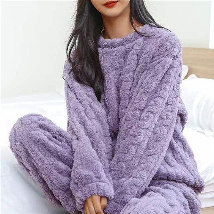 Varm och mysig dam pyjamas, långärmad. Ett bekvämt tvådelat set för avkoppling och nattplagg.