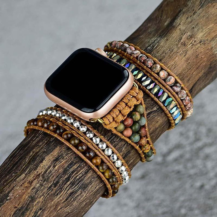 Elegant dam Apple Watch-armband med tigeröga & mixade ädelstenar. Spirituell och handgjord design.