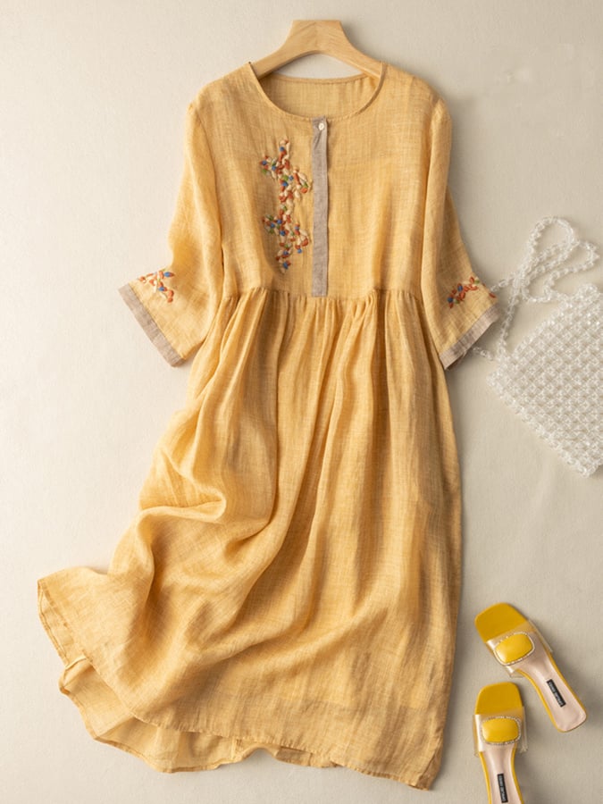 Dam broderad etnoklänning "Georgia", lätt och luftig sommarklänning i boho-stil för varma dagar.