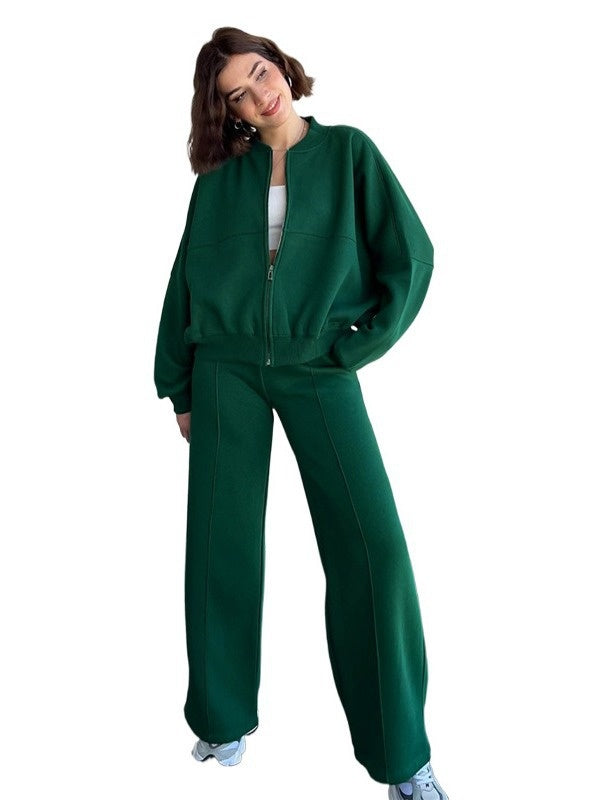 Vardags- & loungewear set för dam. Raka ben, regular fit byxor & topp för maximal komfort & stil.