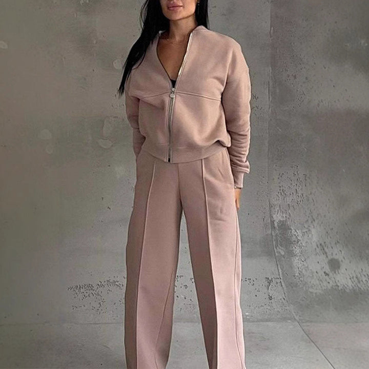 Mångsidigt dam byxset med raka ben. Regular fit, perfekt för en elegant kontorslook eller bekväm vardag.