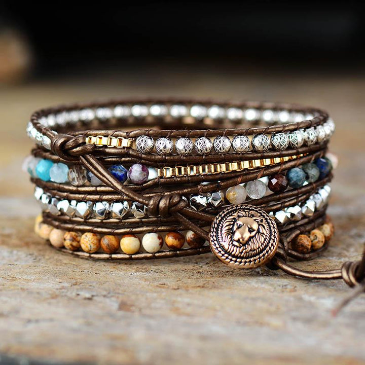 Elegant dam lindat armband med jordande jaspis & kvarts. Handgjort av naturstenar & läder för balans.