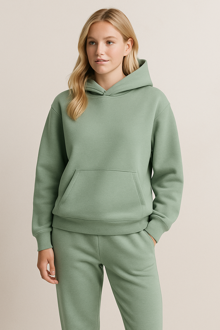 Avslappnat dam loungewear-set med huva för vardagsbruk och mysiga stunder.