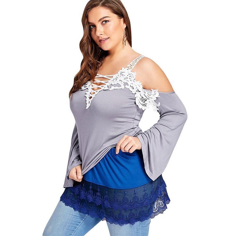 "Dam mini kjol skjortförlängare i polyester, elegant design i flera färger för en stilren look. Perfekt under korta toppar."