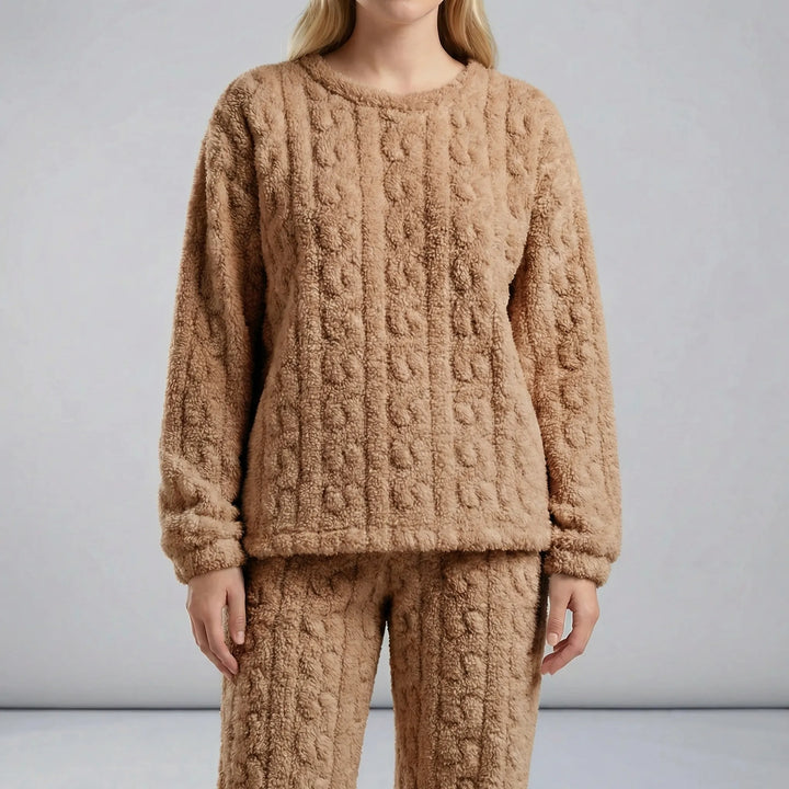 Långärmat mysigt dam pyjamasset i två delar. Amy modell, perfekt för kalla kvällar och mys hemma.