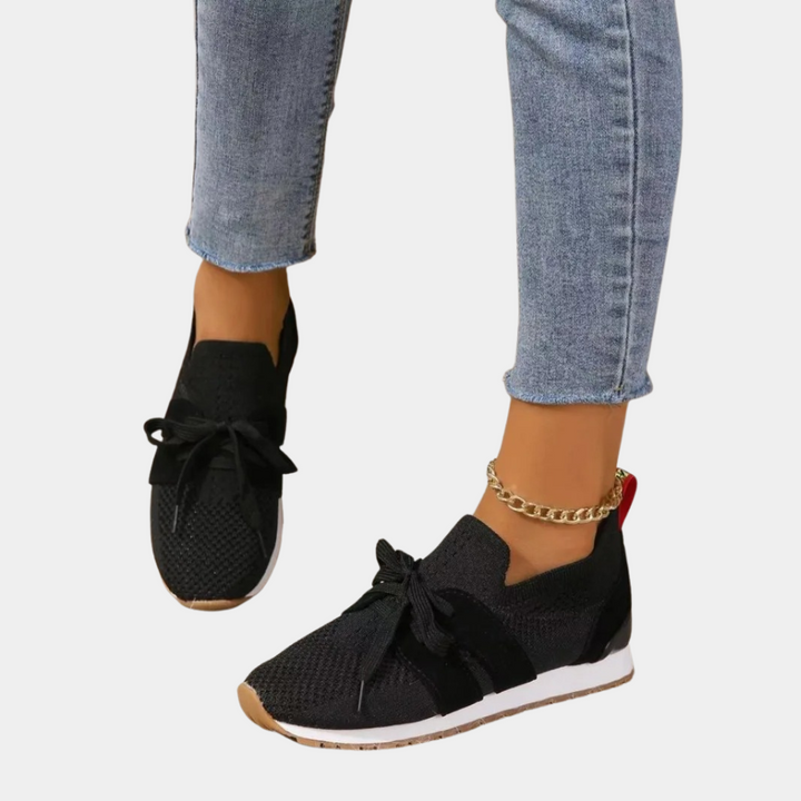 Röda Dam Nova sneakers, bekväma walking skor för dam. Stilren design och ortopedisk komfort för aktiva kvinnor.